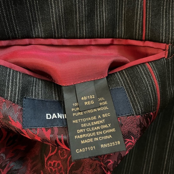 Mens Suit - Picture 6 of 6